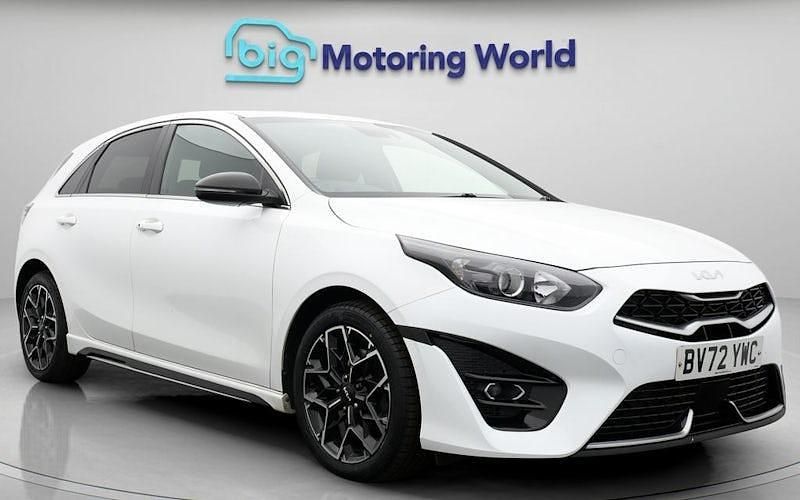 Used 2024 Kia Ceed GT-Line Hatchback | £16,300 (Fair price) - Image 1/4