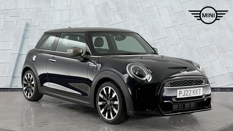 Black Used 2022 Mini Cooper S Exclusive Hatchback | £18,987 (Good price) - Image 1/4