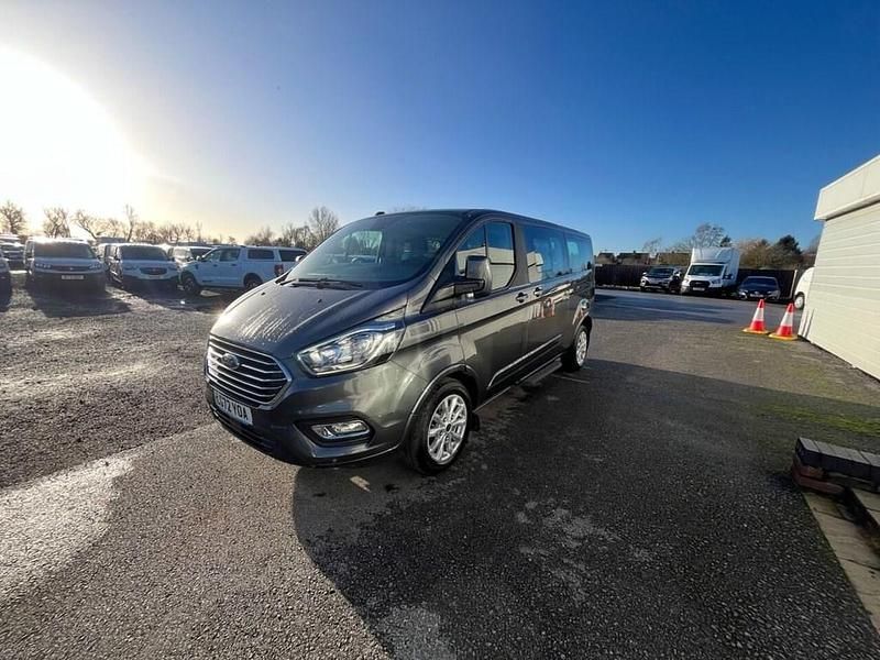 Used Ford Tourneo Custom Titanium 130 HP (95 kW) 2022 Grey Van