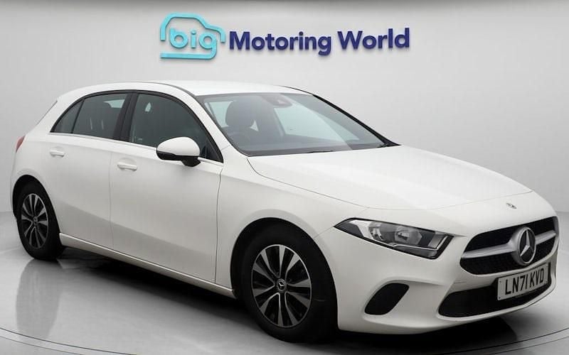 Used 2022 Mercedes A180 SE Hatchback | £17,500 (Good price) - Image 1/4