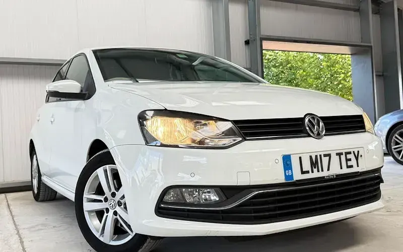 Used VW Polo Edition 90 HP (66 kW) 2017 White Hatchback