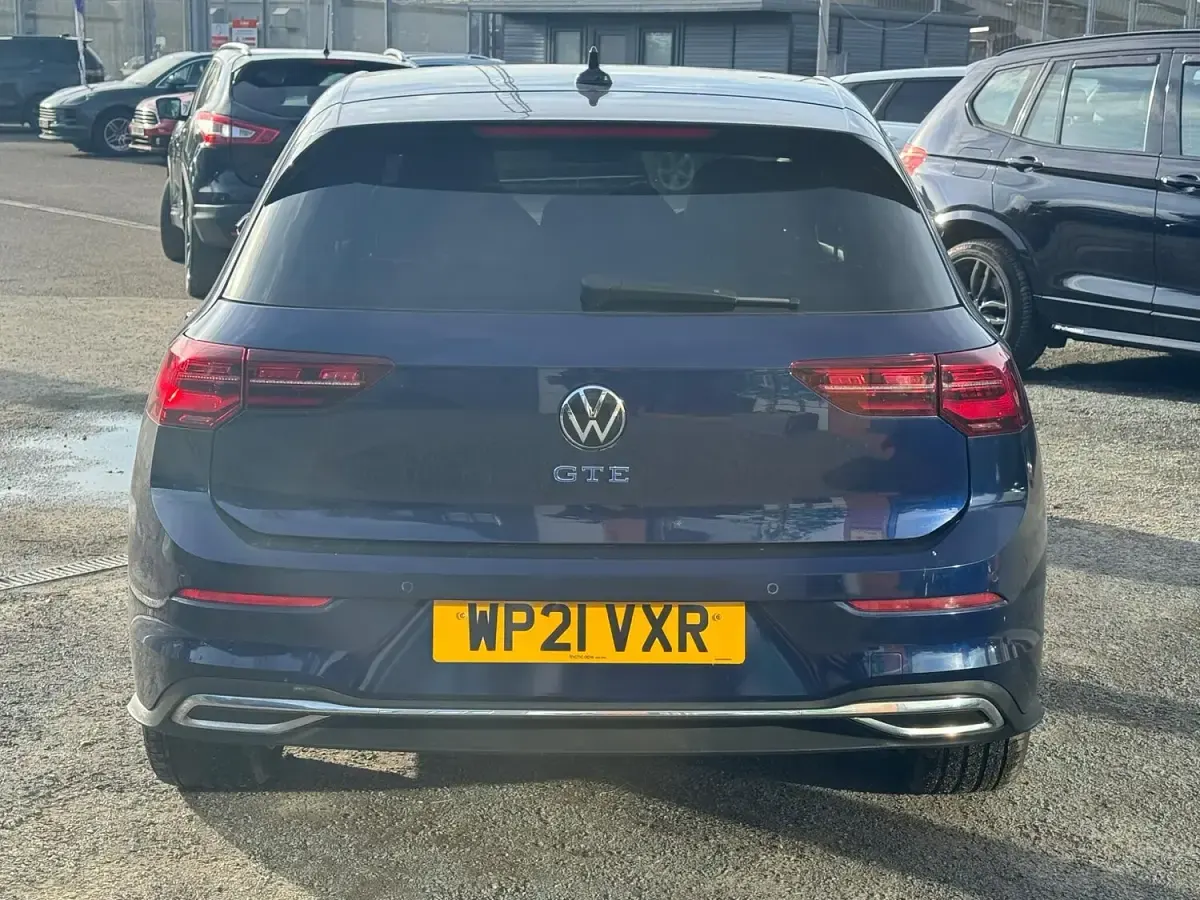 Used VW Golf VII GTE 204 HP (150 kW) 2021 Blue Hatchback