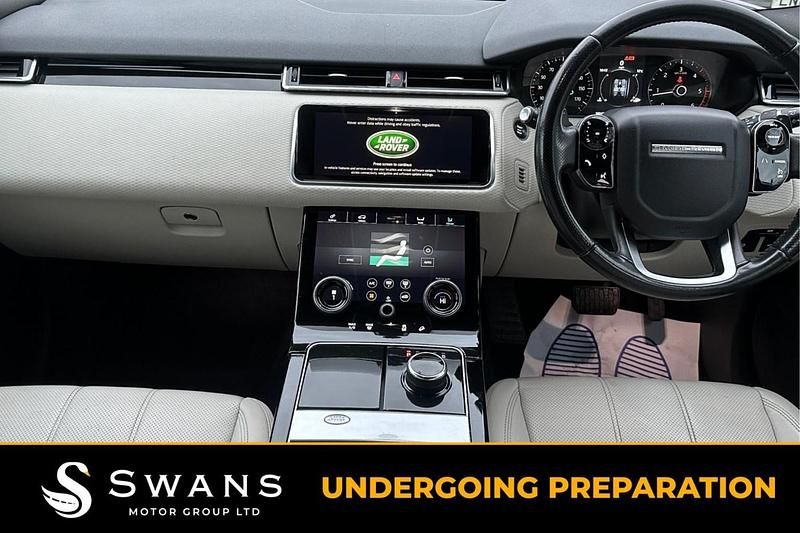 Used Land Rover Range Rover Velar 180 HP (132 kW) 2018 Black SUV