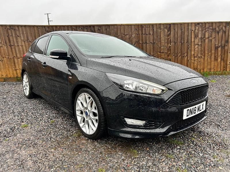 Used Ford Focus ST-Line 140 HP (102 kW) 2018 Black Hatchback