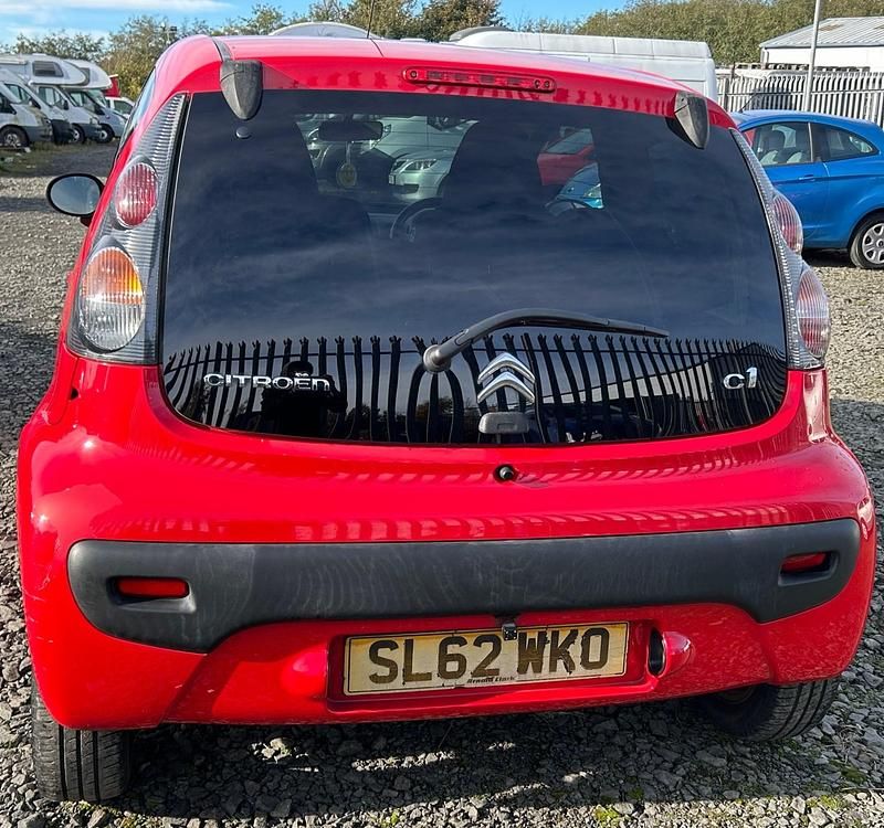 Used Citroën C1 VTR Sport 68 HP (50 kW) 2012 Red Hatchback