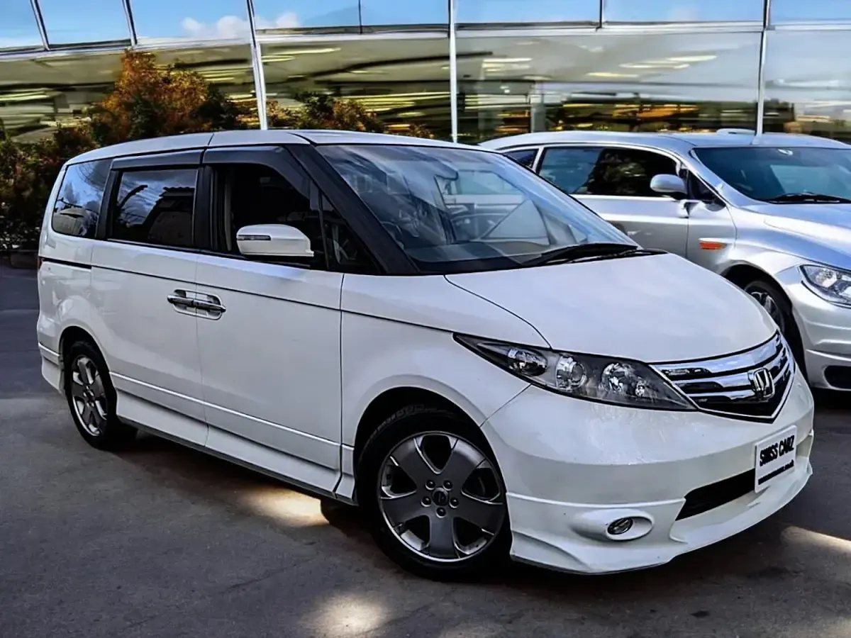 Used Honda Elysion Luxury 2010 White MPV