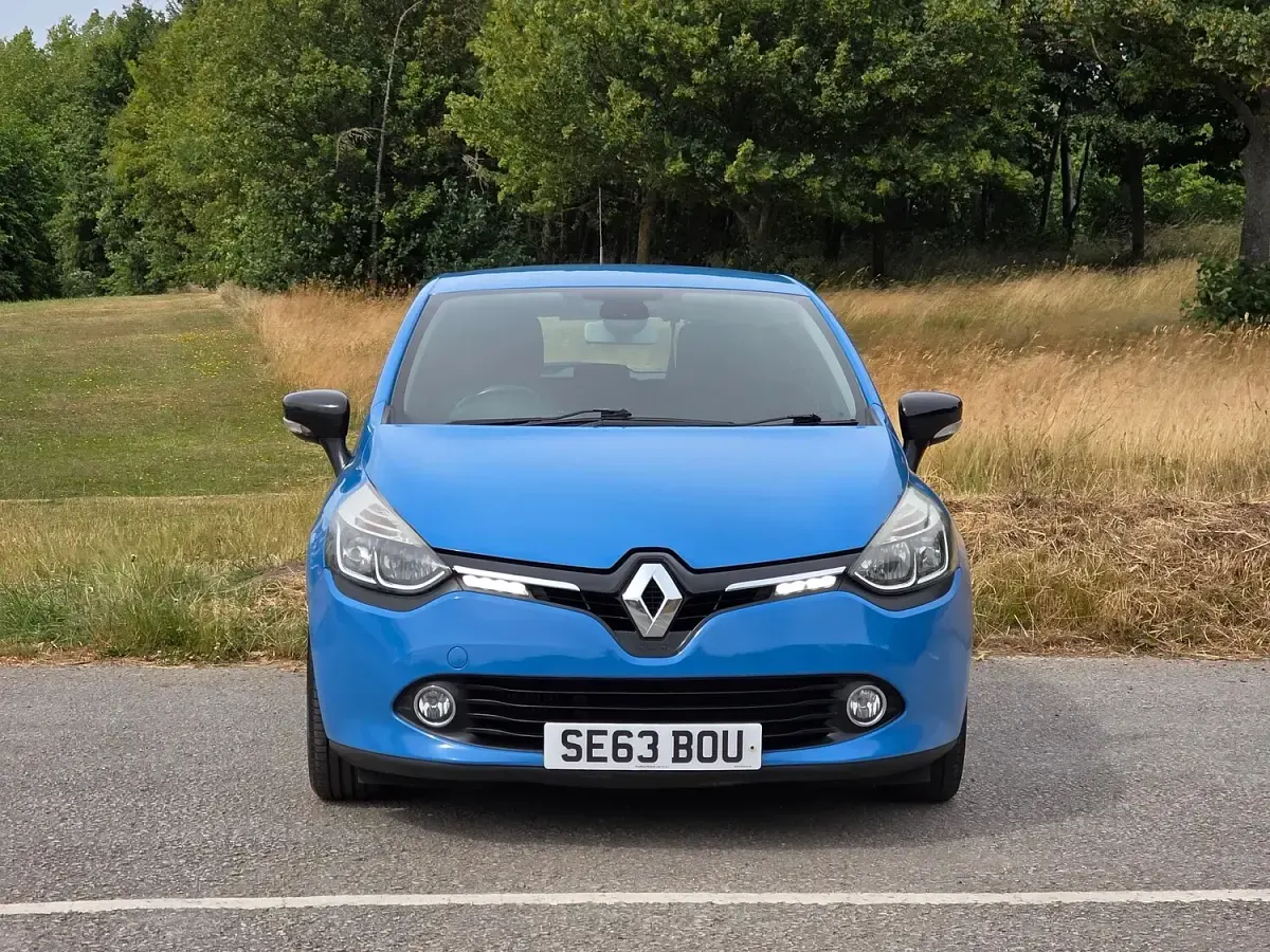Used Renault Clio Dynamique 90 HP (66 kW) 2014 Blue Hatchback