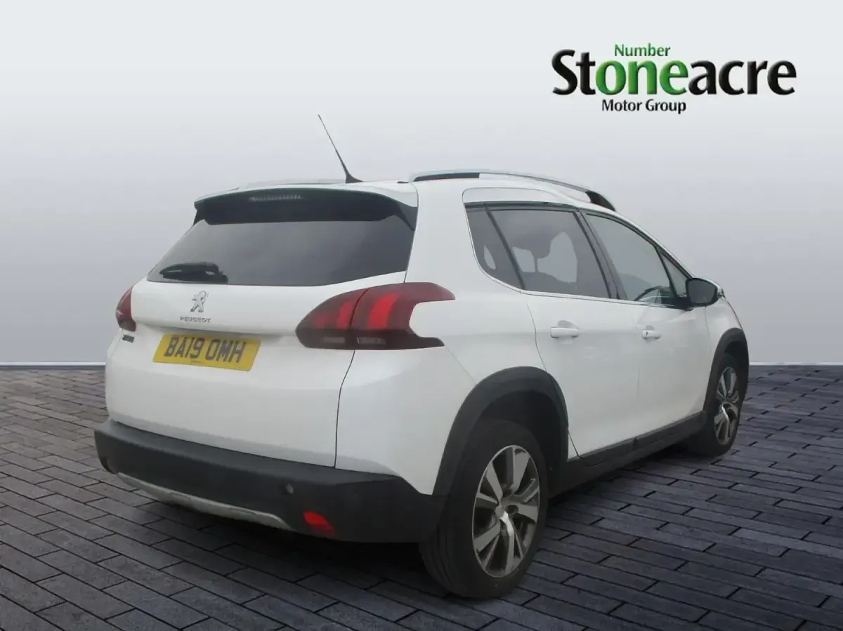 Begagnad Peugeot 2008 Allure 110 HK (80 kW) 2019 Vit SUV