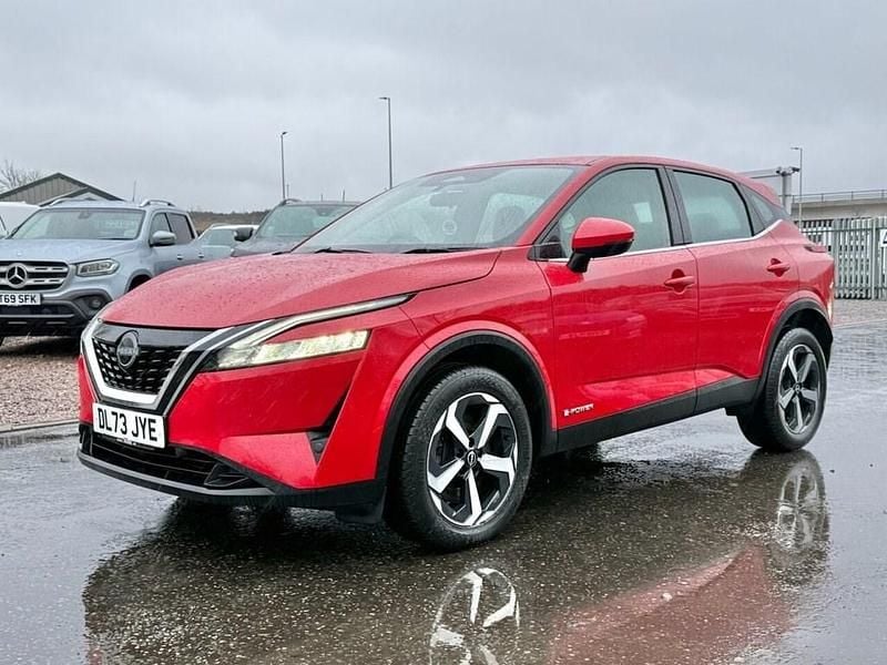 Used Nissan Qashqai Acenta Premium 190 HP (139 kW) 2023 Red SUV