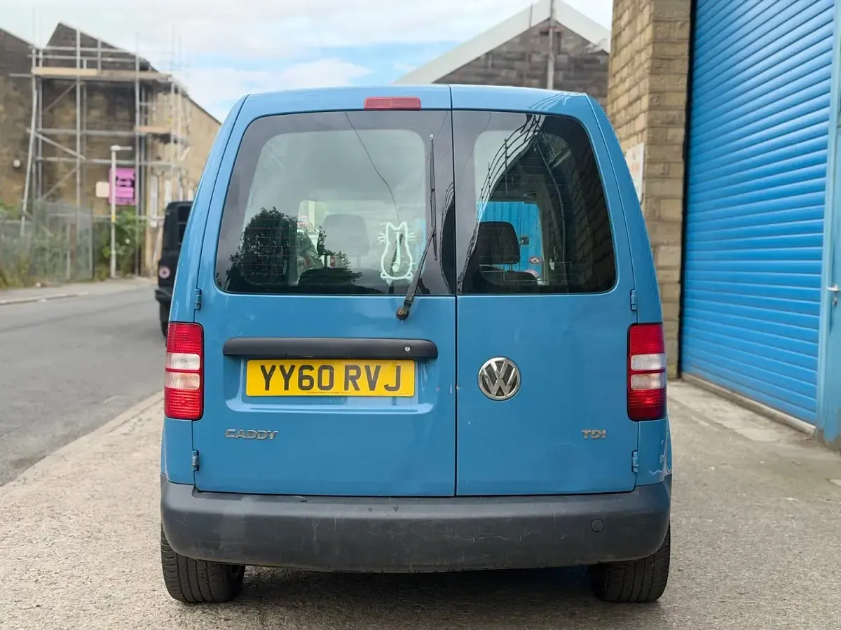 Used VW Caddy 75 HP (55 kW) 2011 Blue MPV
