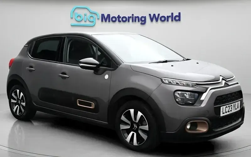 Używany Citroën C3 PureTech 83 KM (61 kW) 2023 Szary Hatchback