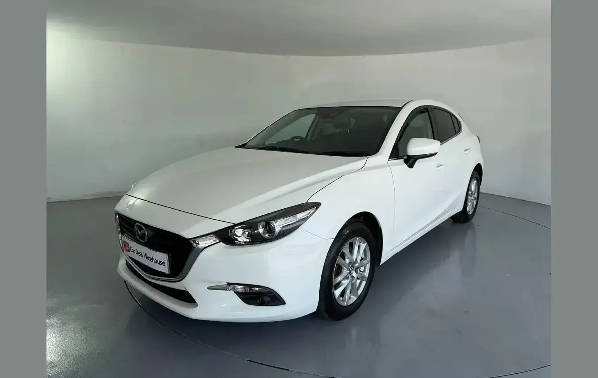 Used Mazda 3 117 HP (86 kW) 2018 White Hatchback