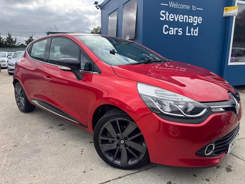 Red Used 2016 Renault Clio IV Dynamique Hatchback | £6,295 (Fair price) - Image 1/4
