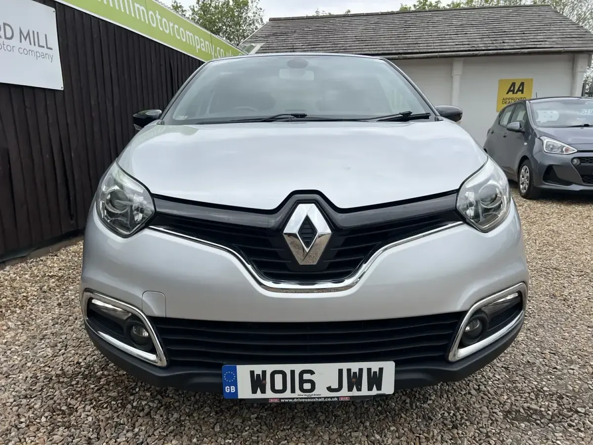 Używany Renault Captur Dynamique 90 KM (66 kW) 2016 Srebrny SUV