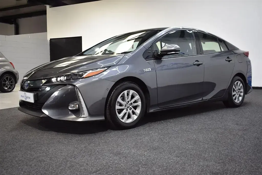 Used Toyota Prius 2017 Grey Hatchback