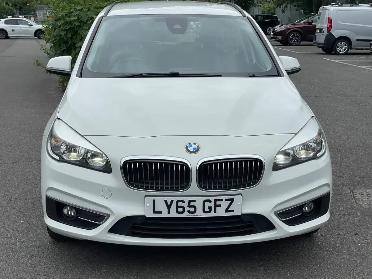 Used BMW 218 Luxury Line 2015 White Estate