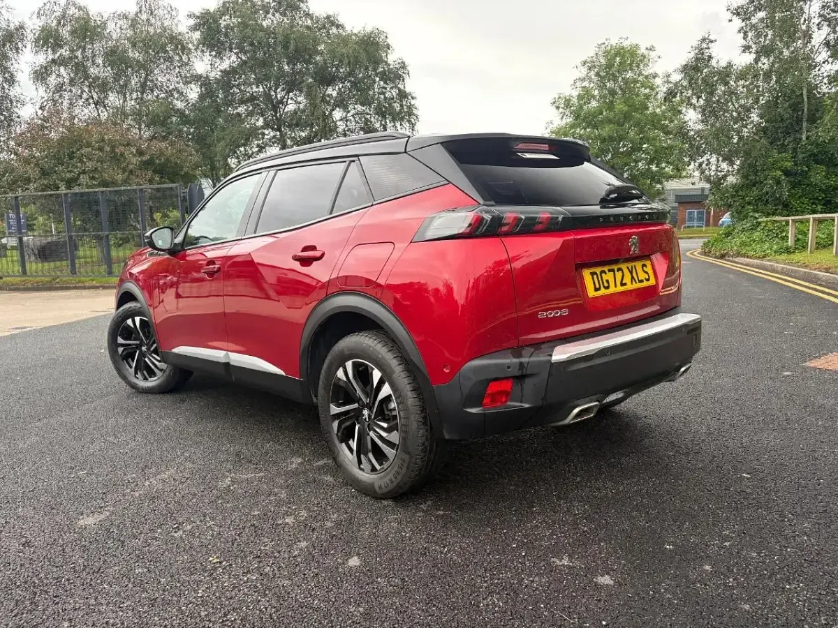 Used Peugeot 2008 GT 129 HP (94 kW) 2022 Red SUV