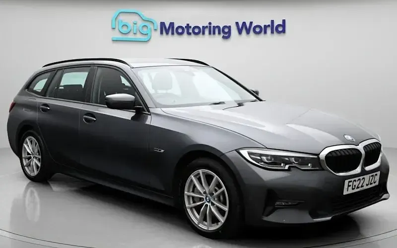 Usado BMW 330e 292 HP (214 kW) 2022 Carrinha