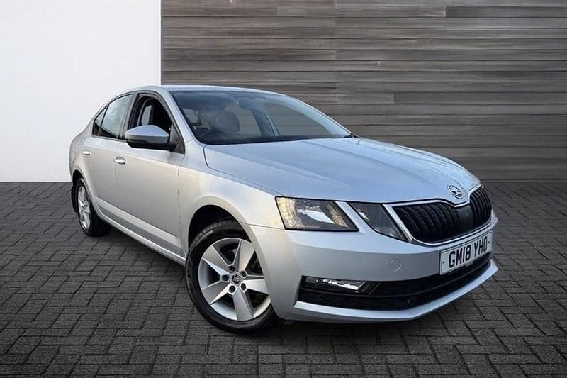 Silver Used 2018 Skoda Octavia SE Hatchback | £8,999 (Good price) - Image 1/1