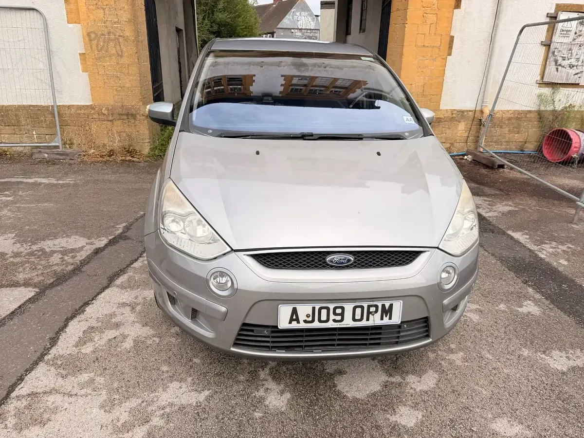 Used Ford S-MAX Titanium 145 HP (106 kW) 2009 Silver MPV