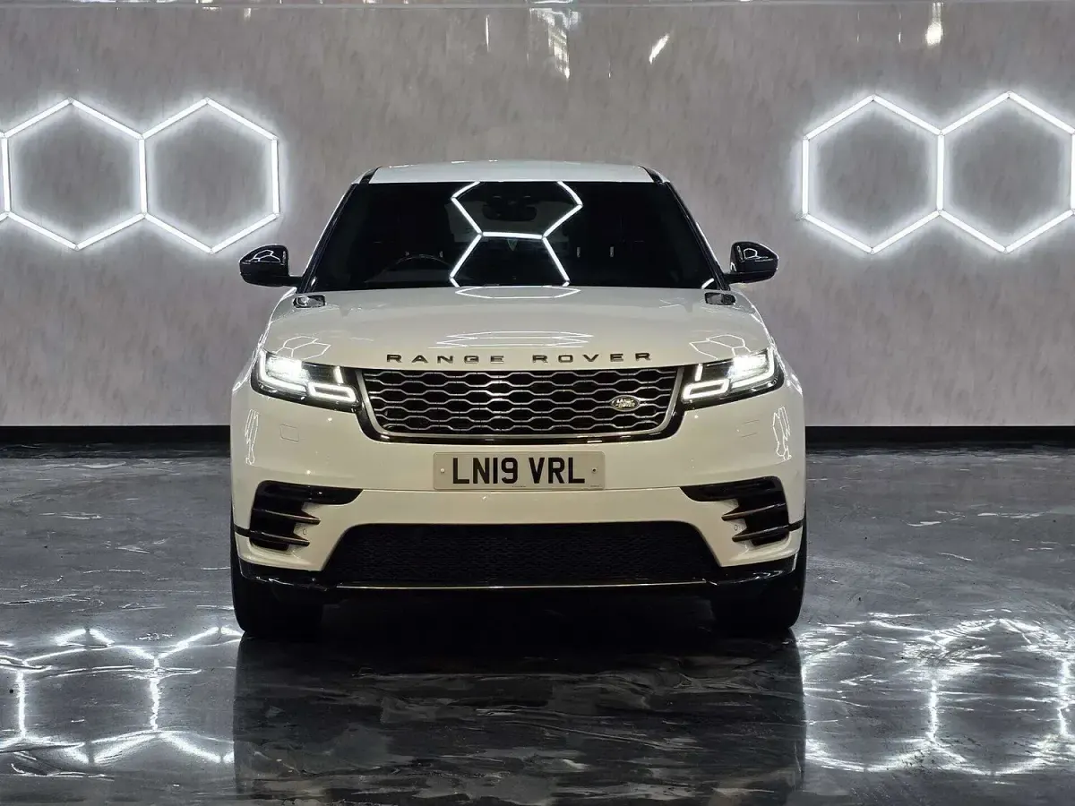 Used Land Rover Range Rover Velar SE Dynamic 2019 White SUV