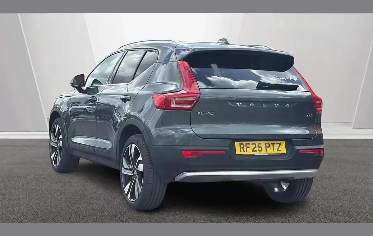 Used Volvo XC40 Ultra 161 HP (118 kW) 2025 Green SUV