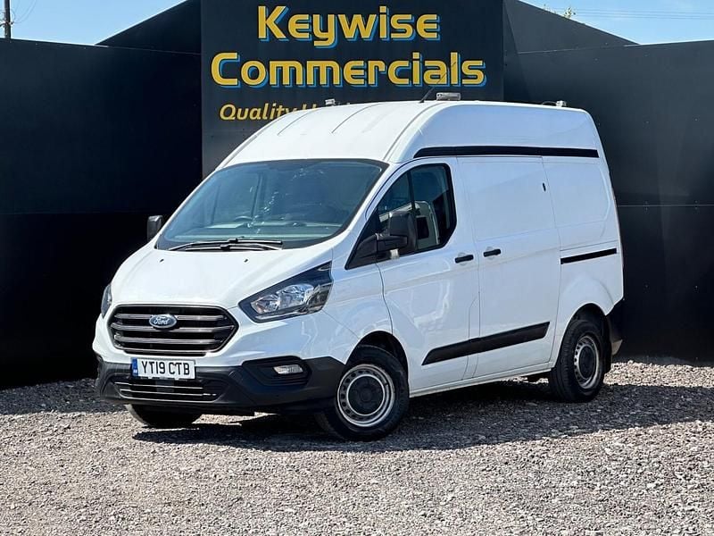Used Ford Transit Custom 105 HP (77 kW) 2019 White Van