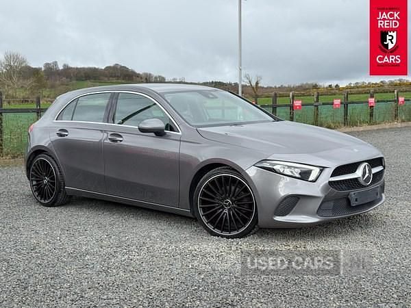 Begagnad Mercedes A180 116 HK (85 kW) 2018 Grå Halvkombi