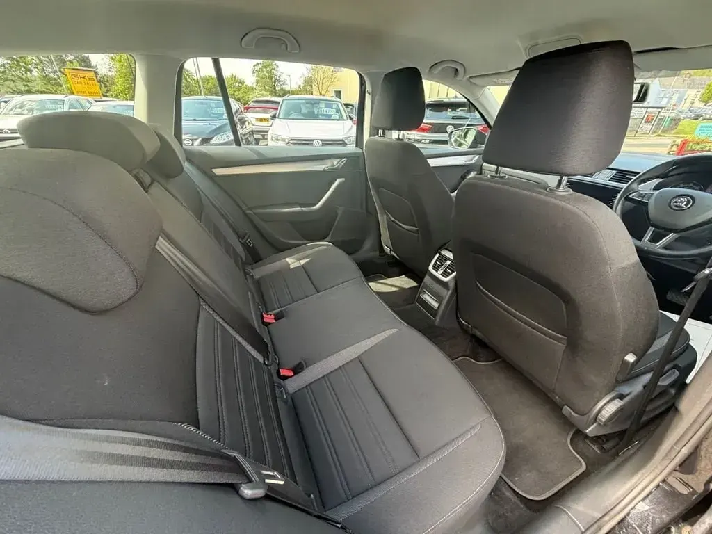 Begagnad Skoda Octavia SE 150 HK (110 kW) 2017 Svart Kombi