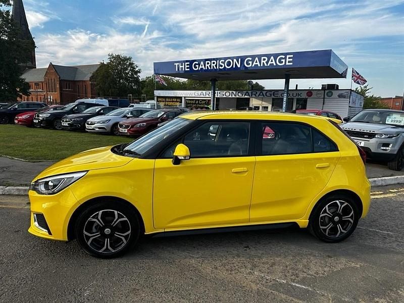 Used MG MG3 Exclusive 106 HP (77 kW) 2018 Yellow Hatchback