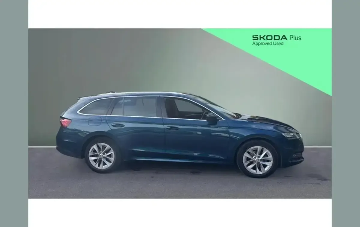 Used Skoda Octavia SE L First Edition 147 HP (108 kW) 2020 Blue Estate