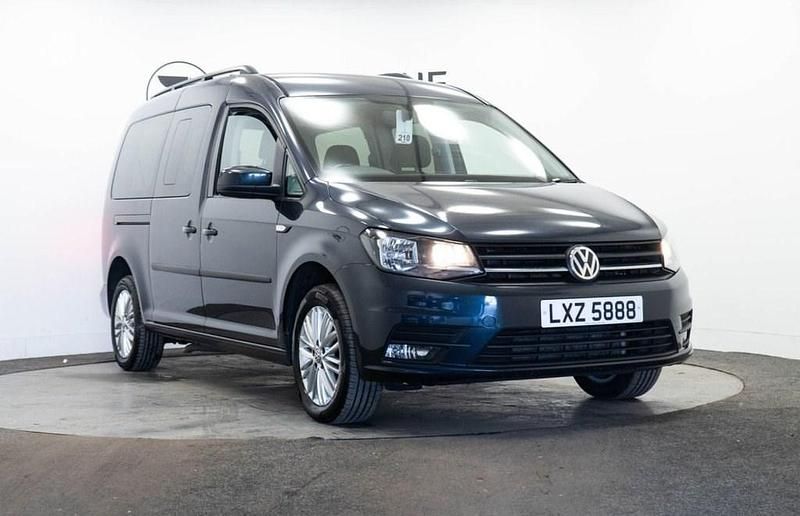 Blue Used 2018 VW Caddy Maxi MPV | £12,499 (Good price) - Image 1/4