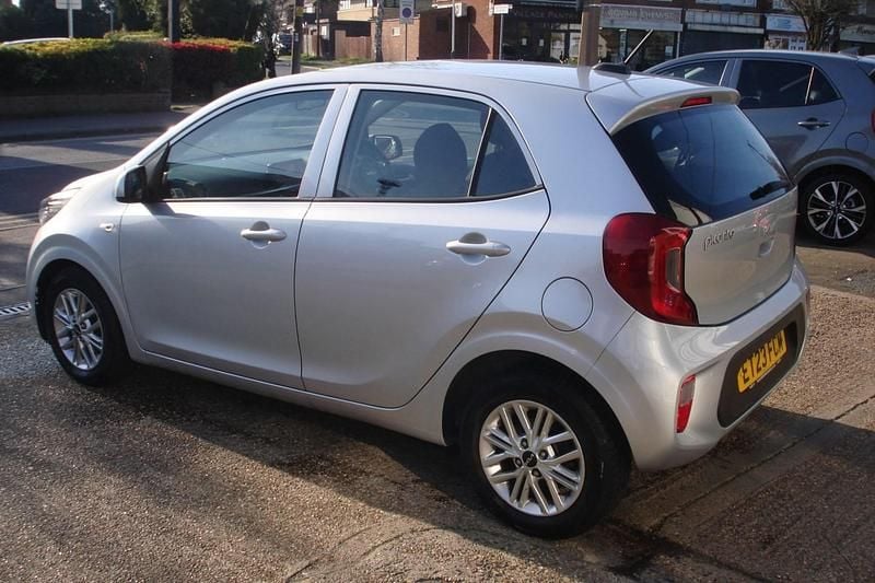 Used Kia Picanto 2023 Star silver metallic Hatchback