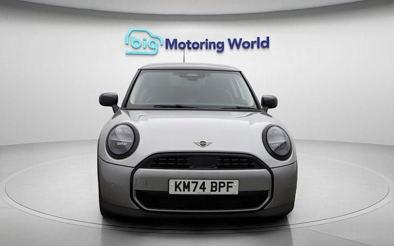 Used Mini Cooper Classic 156 HP (114 kW) 2024 Silver Hatchback