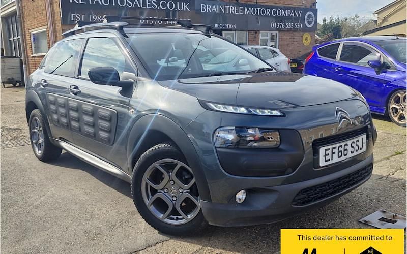 Usado Citroën C4 Cactus Feel 82 HP (60 kW) 2017 Citadino