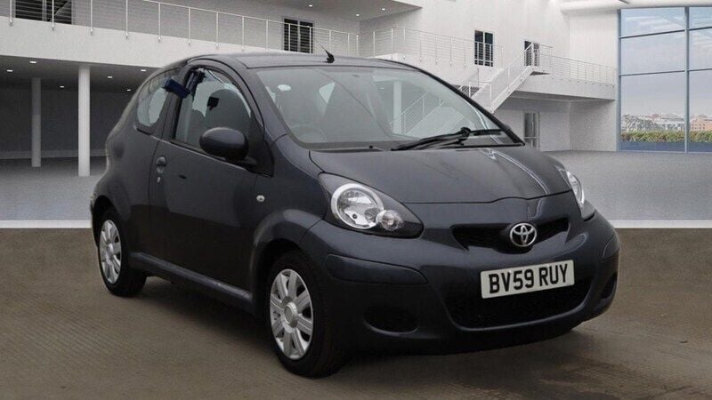 Grey Used 2009 Toyota Aygo Hatchback | £4,995 (Fair price) - Image 1/4