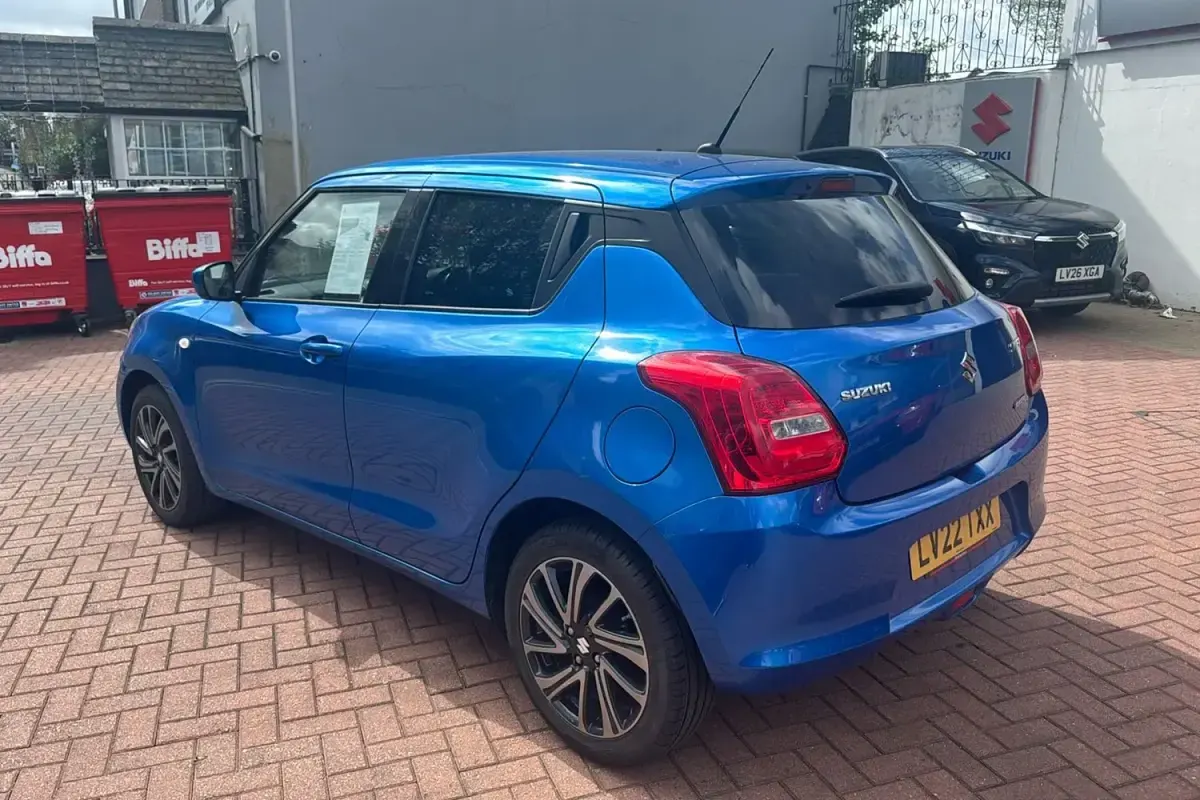Usado Suzuki Swift SZ-L 83 CV (61 kW) 2022 Azul Utilitario