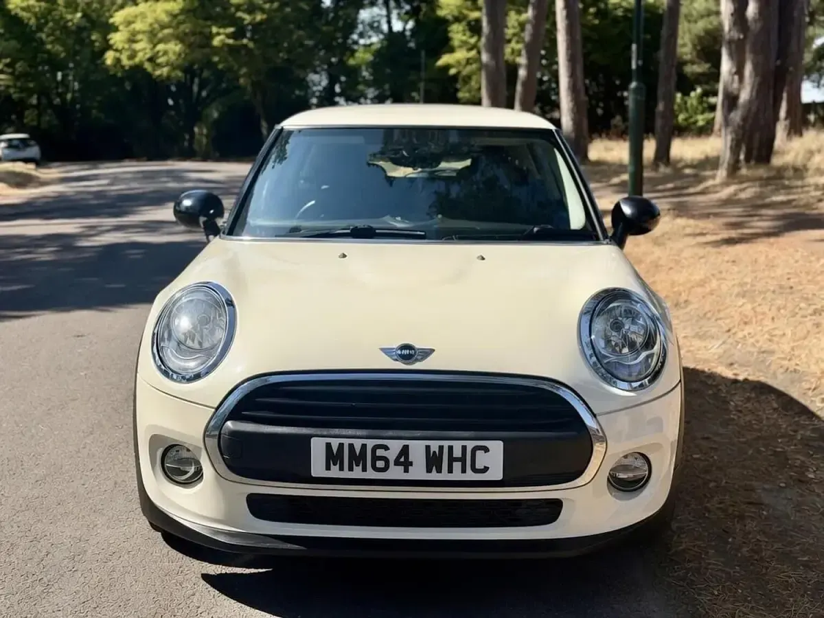Used Mini ONE Hatch 102 HP (75 kW) 2014 White Hatchback