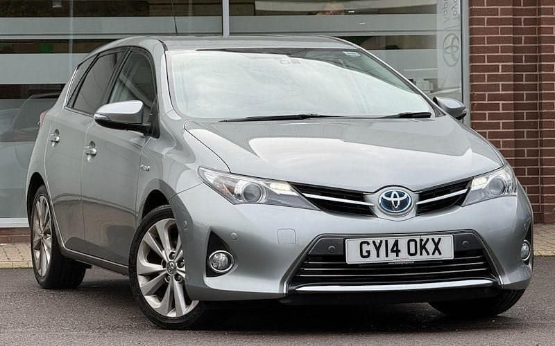 Used 2014 Toyota Auris Hybrid Hatchback | £7,460 (Fair price) - Image 1/3