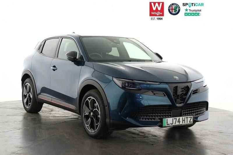 Green Used 2024 Alfa Romeo Junior Edizione Speciale SUV | £28,799 (Fair price) - Image 1/3