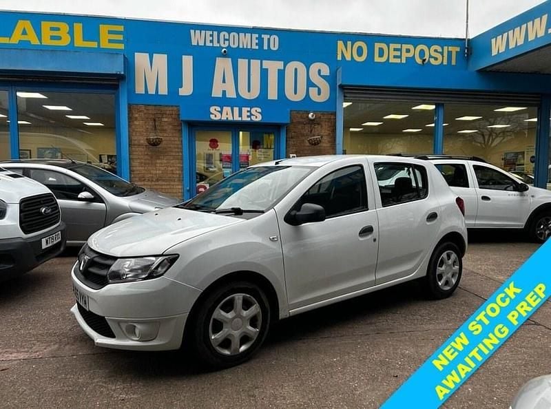 White Used 2015 Dacia Sandero Ambiance Hatchback | £2,995 (Good price) - Image 1/2