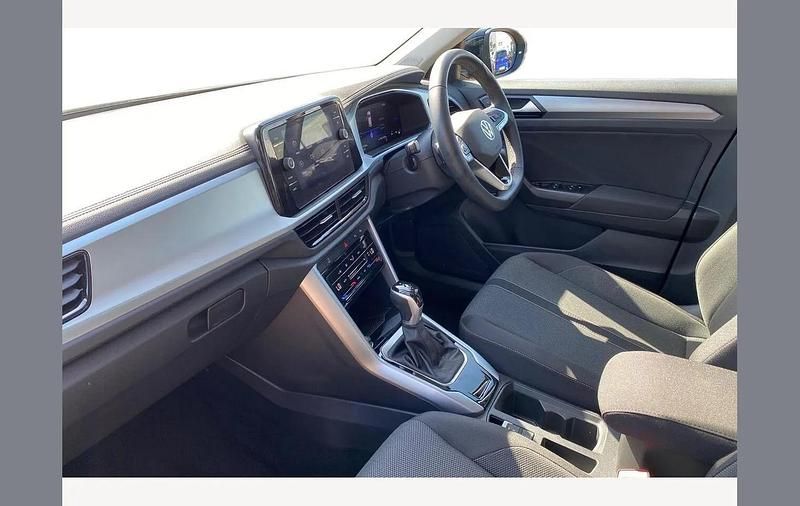 Used VW T-Roc Life 150 HP (110 kW) 2025 Black SUV