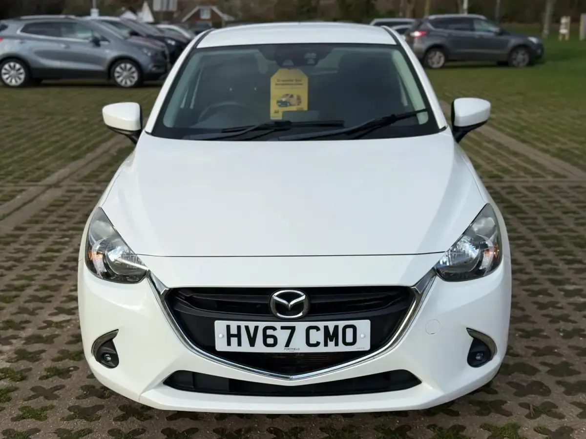 Usado Mazda 2 Edition 90 HP (66 kW) 2017 Branco Citadino