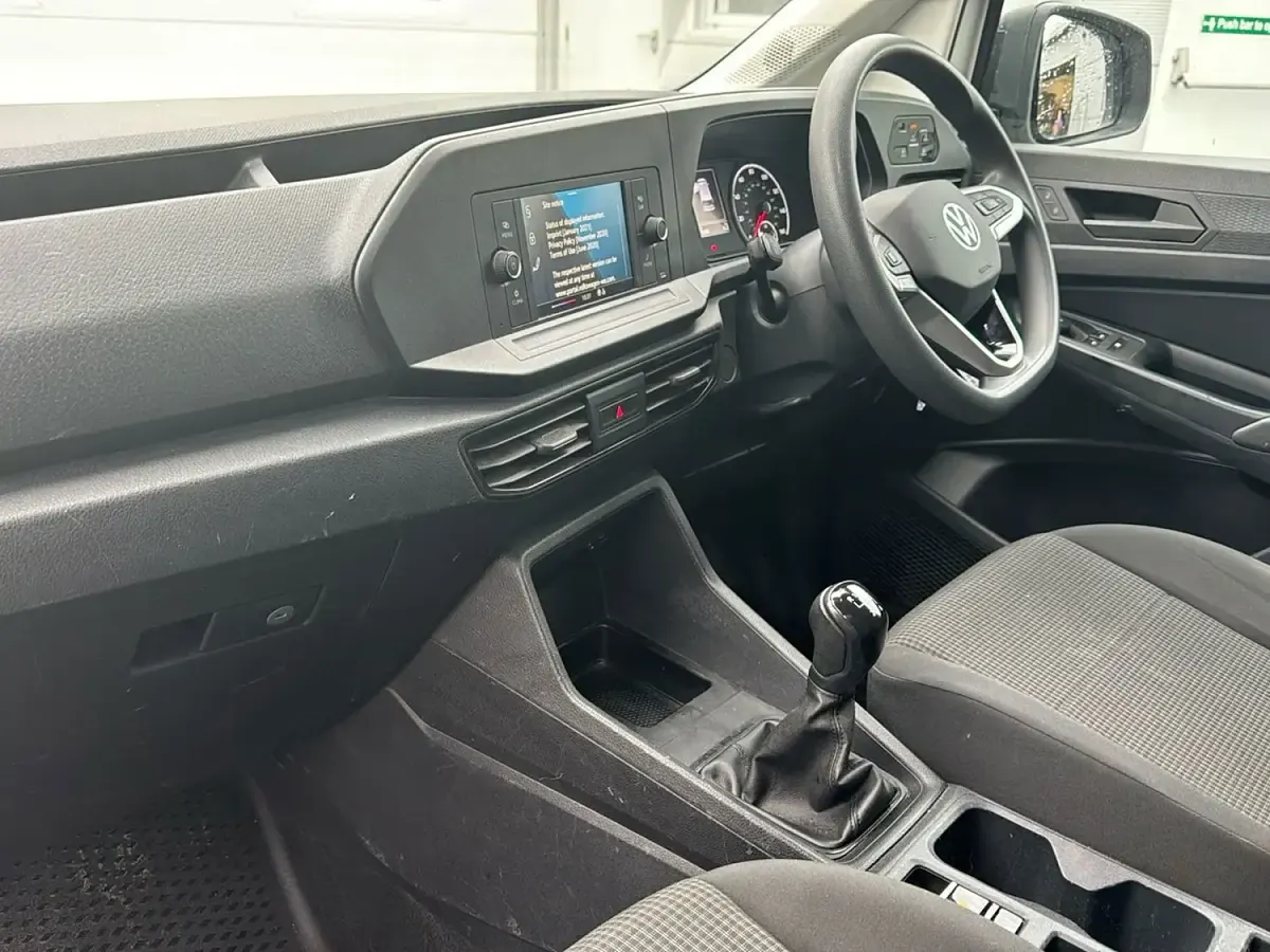 Used VW Caddy 114 HP (83 kW) 2021 White MPV