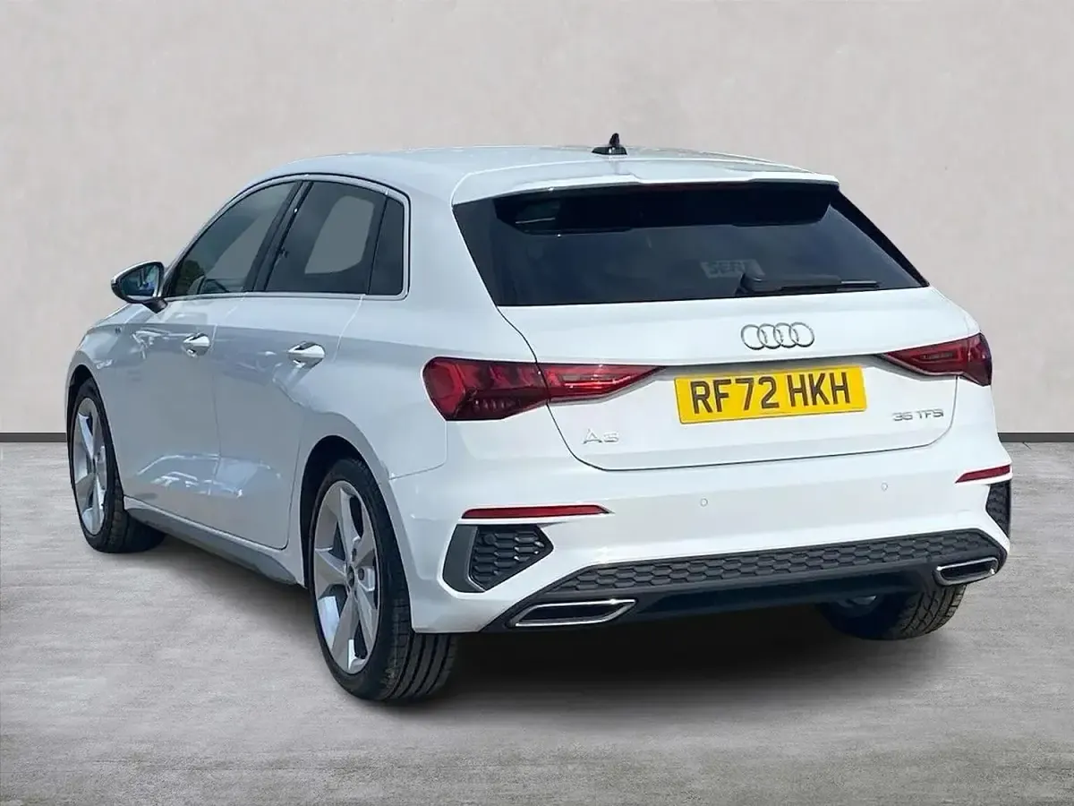 Used Audi A3 Sportback S-Line 150 HP (110 kW) 2022 White Hatchback