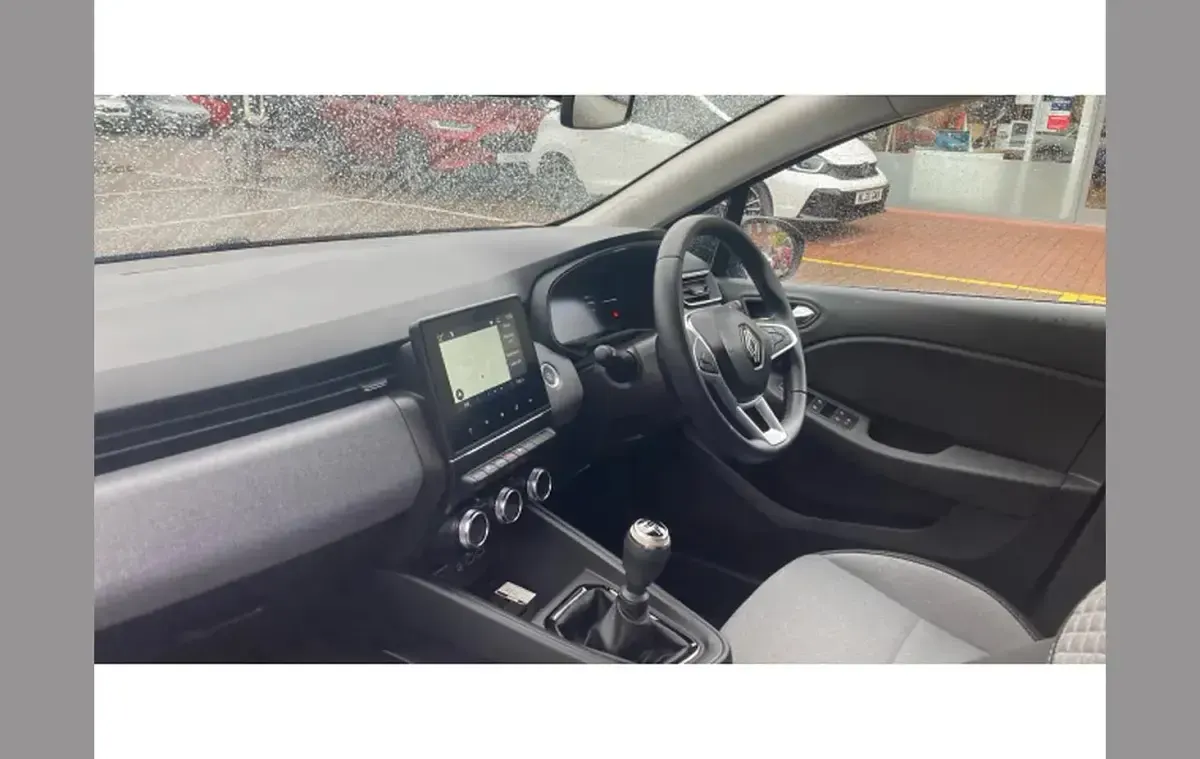 Used Renault Clio Evolution 90 HP (66 kW) 2024 Blue Hatchback