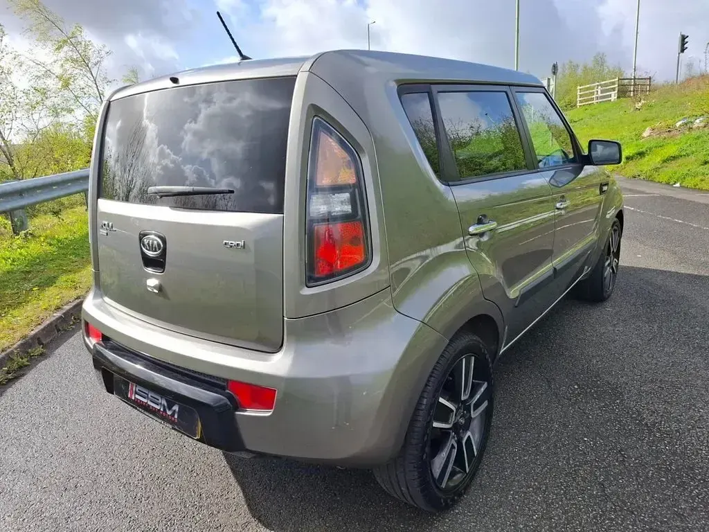 Used Kia Soul 126 HP (92 kW) 2011 Silver SUV