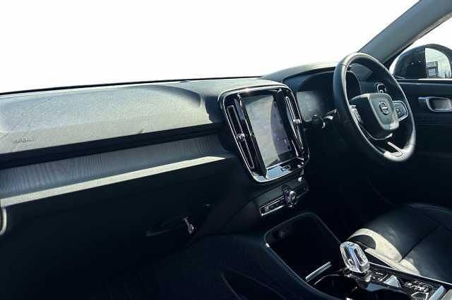 Used Volvo XC40 Inscription 163 HP (119 kW) 2020 Black SUV