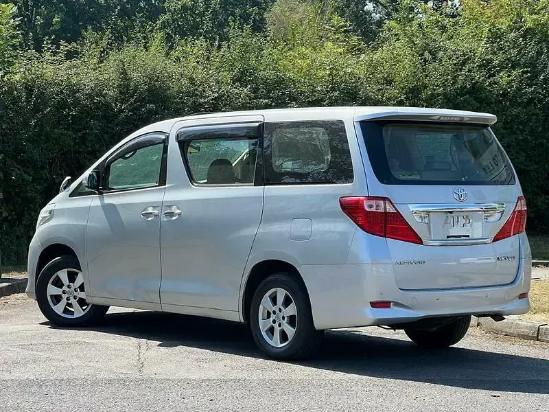 Used Toyota Alphard 2008 Classic silver MPV