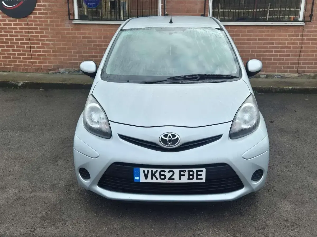 Used Toyota Aygo 68 HP (50 kW) 2012 Silver Hatchback